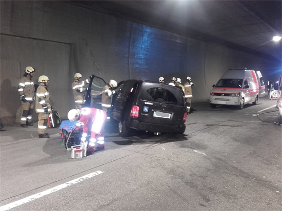 Foto für Einsatz: Verkehrsunfall im Tauerntunnel